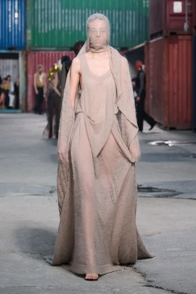 Look 37
